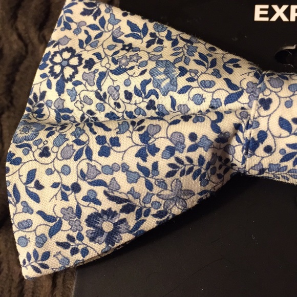Men's Bow Tie - Picture 4 of 5